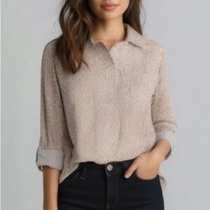 Stitchfix Cosmic Blue Love Kylie Classic Half Button Down Blouse Size Medium